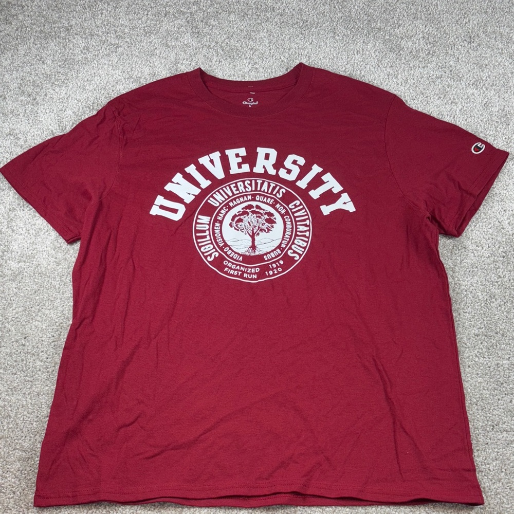 Champion University‎ Red Short Sleeve Tee men's size large
